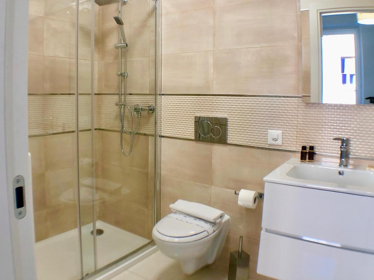 Maraini By Quokka 360 - Strategic Location Near Station Apartment *